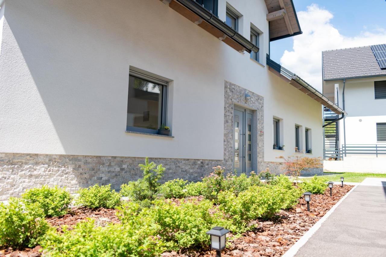 Prima Countryside Apartments Zirovnica Eksteriør billede