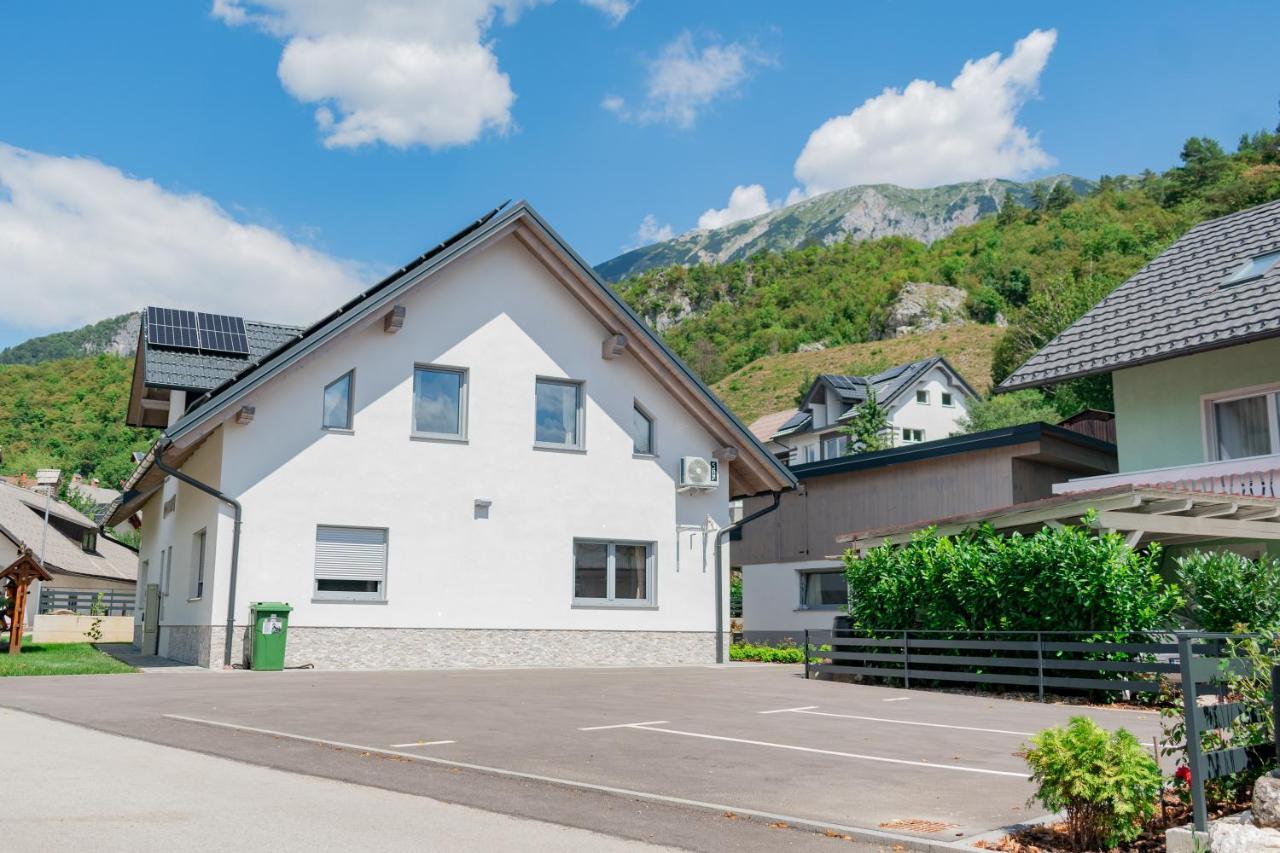 Prima Countryside Apartments Zirovnica Eksteriør billede